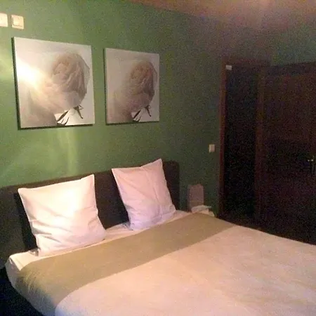 Les Secrets De La Vie Bed & Breakfast 3*